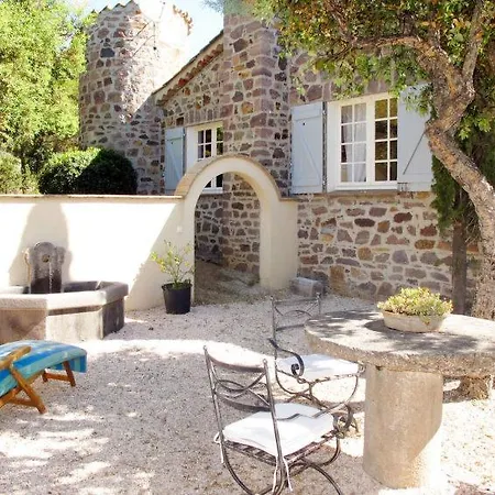 Sleeps 8 Pool Air Con Wifi Holiday home