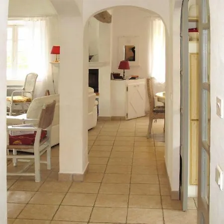 Sleeps 8 Pool Air Con Wifi *
