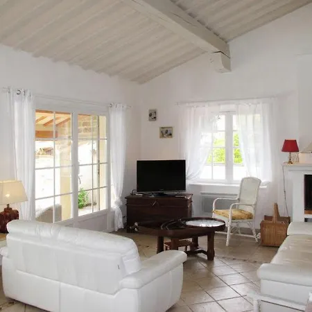 Sleeps 8 Pool Air Con Wifi Holiday home Les Issambres